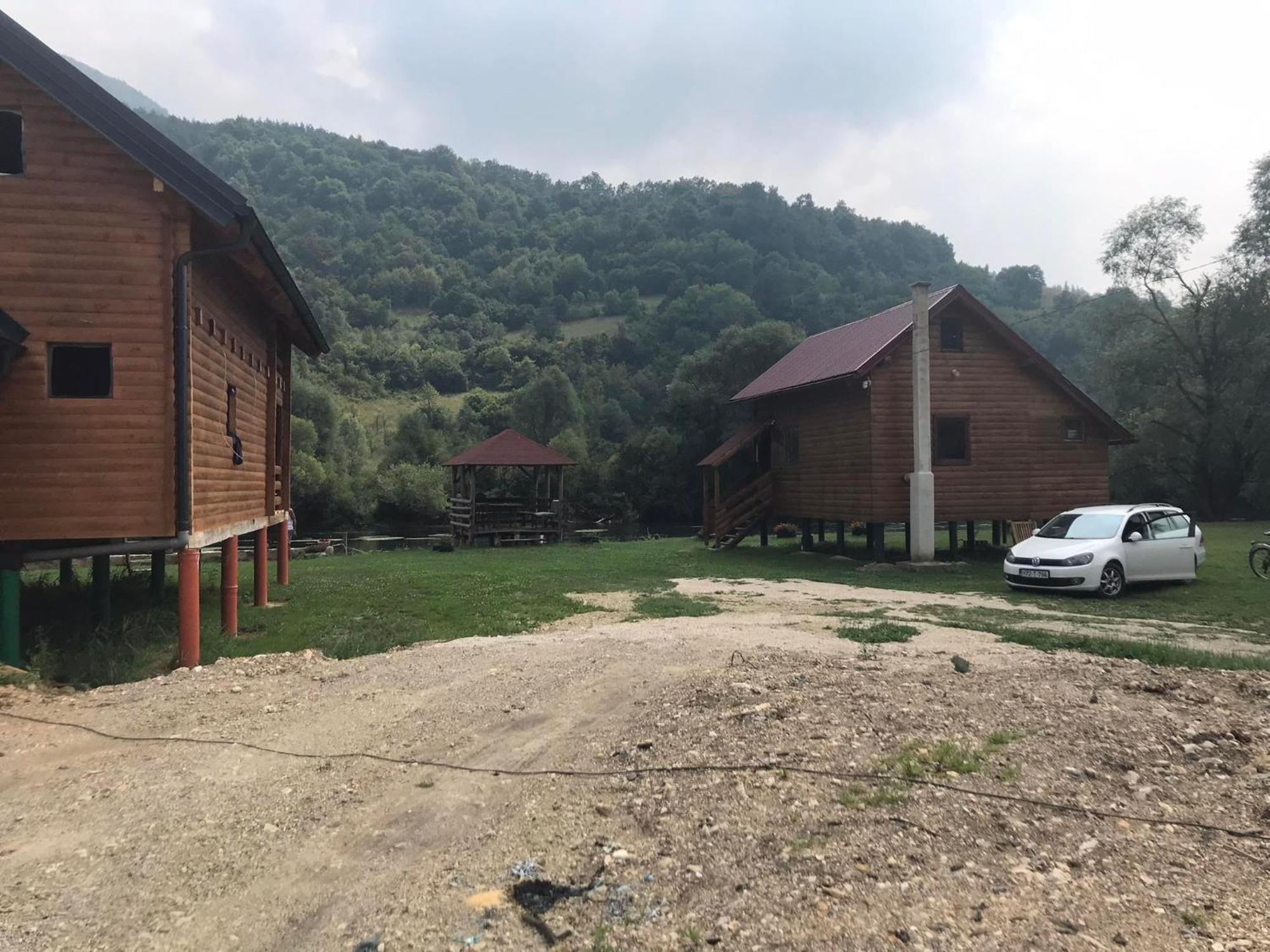 SipovoVikendica Na Plivi别墅 外观 照片